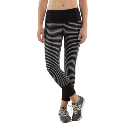 Lululemon Women's 6 Black White Parallel Stripe Runday Workout Crop Tight Pants